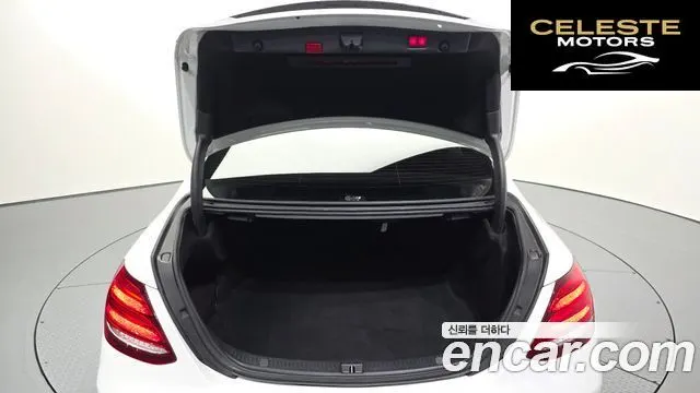 MERCEDES AMG E-Classe W213 E300 4MATIC AMG Line 2020 — photo 20 sur 20