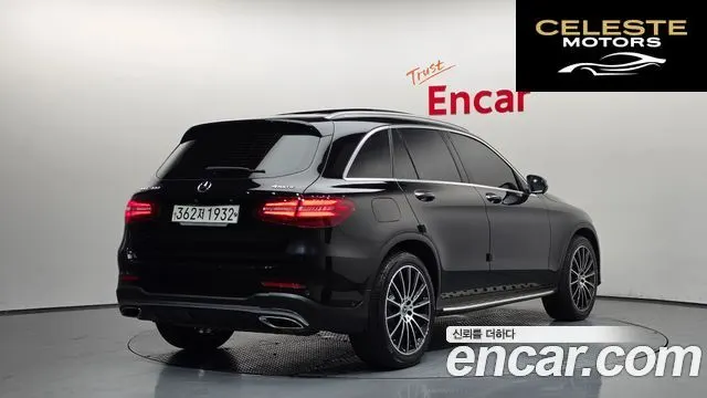 MERCEDES AMG GLC-Classe X253 GLC300 4MATIC AMG Line 2019 — photo 2 sur 20
