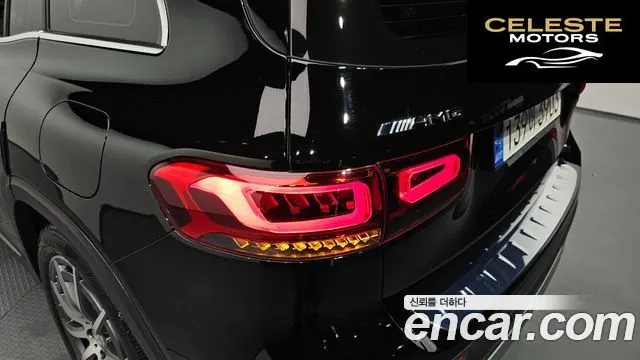 MERCEDES AMG GLB-Classe X247 AMG GLB35 4MATIC 2022 — photo 9 sur 36