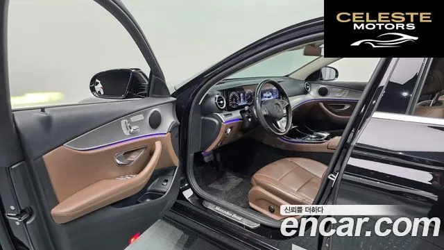 MERCEDES AMG E-Classe W213 E300 AMG Line 2017 — photo 13 sur 36