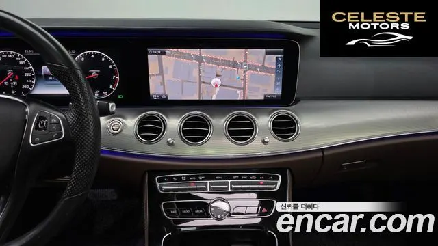 MERCEDES AMG E-Classe W213 E300 AMG Line 2017 — photo 24 sur 36