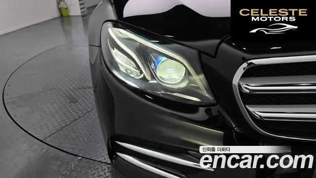 MERCEDES AMG E-Classe W213 E300 AMG Line 2017 — photo 8 sur 36