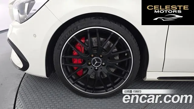 MERCEDES AMG CLA-Classe C117 CLA45 AMG 4MATIC 2018 — photo 4 sur 30