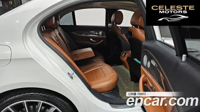 MERCEDES AMG E-Classe W213 E350 4MATIC AMG Line 2019 — photo 17 sur 39