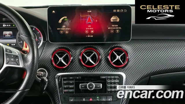 MERCEDES AMG A-Classe W176 A45 AMG 4MATIC 2015 — photo 12 sur 20