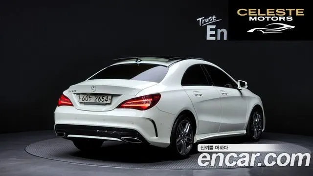 MERCEDES AMG CLA-Classe C117 CLA220 AMG Line 2018 — photo 2 sur 30