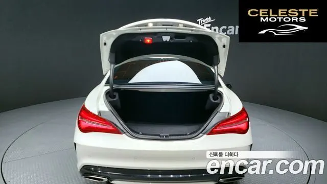MERCEDES AMG CLA-Classe C117 CLA220 AMG Line 2018 — photo 26 sur 30