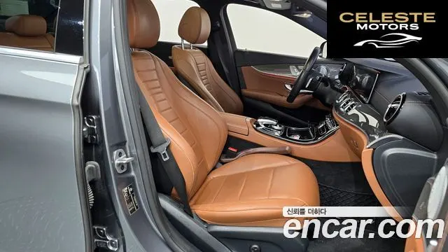 MERCEDES AMG E-Classe W213 E350 4MATIC AMG Line 2019 — photo 16 sur 38