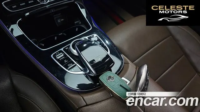MERCEDES AMG E-Classe W213 E300 AMG Line 2019 — photo 30 sur 33
