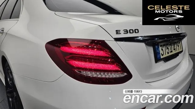 MERCEDES AMG E-Classe W213 E300 AMG Line 2019 — photo 9 sur 33