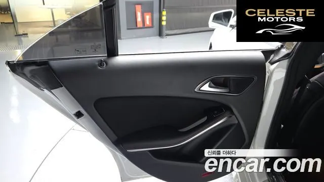 MERCEDES AMG CLA-Classe C117 CLA220 AMG Line 2018 — photo 15 sur 30