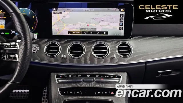 MERCEDES AMG E-Classe W213 E350 4MATIC AMG Line 2021 — photo 20 sur 35