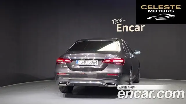 MERCEDES AMG E-Classe W213 E220d 4MATIC AMG Line 2021 — photo 4 sur 34