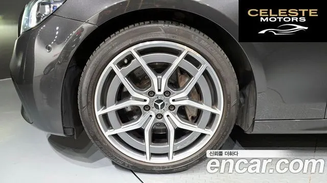 MERCEDES AMG E-Classe W213 E220d 4MATIC AMG Line 2021 — photo 5 sur 34