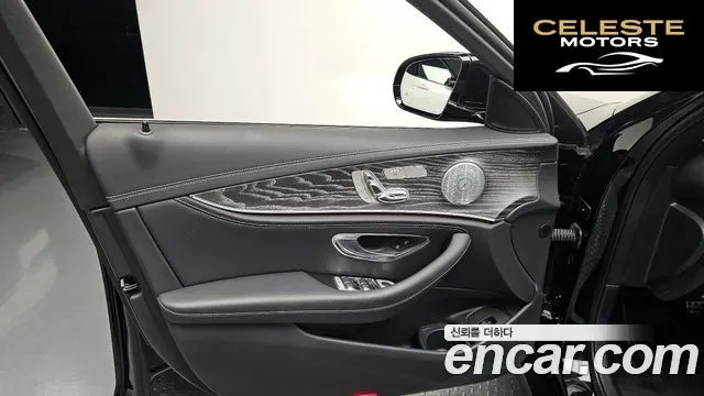MERCEDES AMG E-Classe W213 E350 4MATIC AMG Line 2021 — photo 26 sur 37