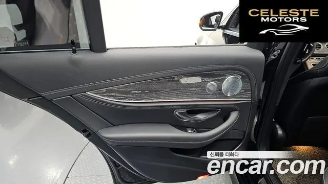 MERCEDES AMG E-Classe W213 E350 4MATIC AMG Line 2021 — photo 27 sur 37