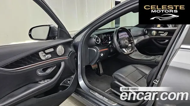 MERCEDES AMG E-Classe W213 E220d 4MATIC AMG Line 2022 — photo 13 sur 33