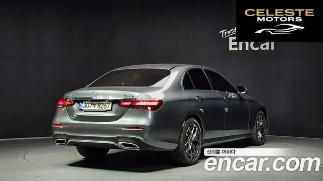 MERCEDES AMG E-Classe W213 E220d 4MATIC AMG Line 2022 — photo 2 sur 33