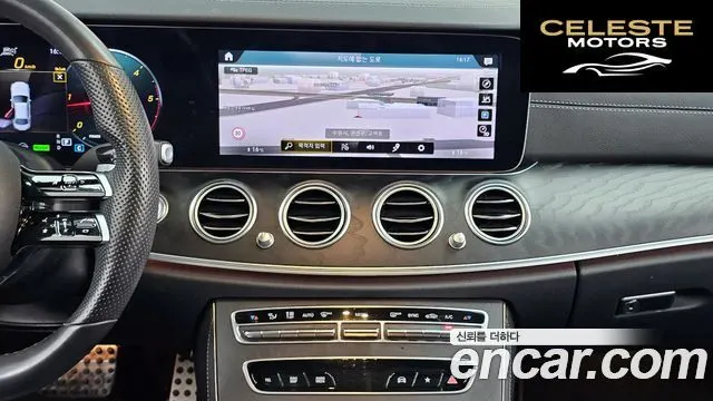 MERCEDES AMG E-Classe W213 E220d 4MATIC AMG Line 2022 — photo 20 sur 33