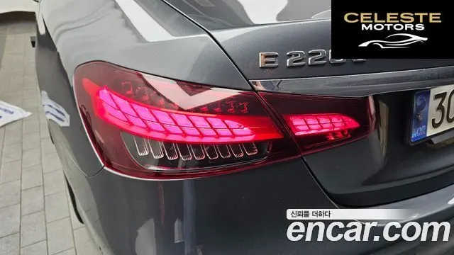 MERCEDES AMG E-Classe W213 E220d 4MATIC AMG Line 2022 — photo 9 sur 33