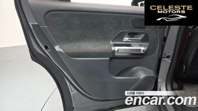 MERCEDES AMG GLB-Classe X247 AMG GLB35 4MATIC 2022 — photo 15 sur 38