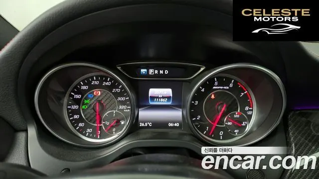 MERCEDES AMG GLA-Classe X156 GLA45 AMG 4MATIC 2019 — photo 11 sur 31