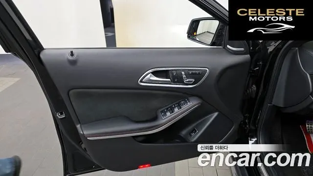 MERCEDES AMG GLA-Classe X156 GLA45 AMG 4MATIC 2019 — photo 14 sur 31