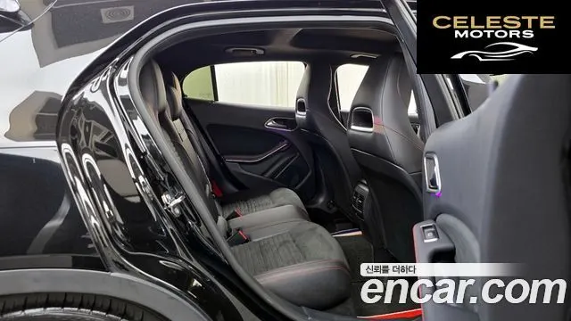 MERCEDES AMG GLA-Classe X156 GLA45 AMG 4MATIC 2019 — photo 17 sur 31