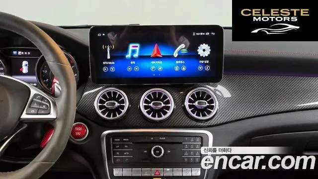 MERCEDES AMG GLA-Classe X156 GLA45 AMG 4MATIC 2019 — photo 18 sur 31