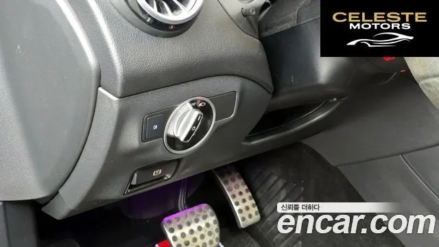 MERCEDES AMG GLA-Classe X156 GLA45 AMG 4MATIC 2019 — photo 27 sur 31