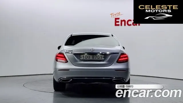MERCEDES BENZ E-Classe W213 E300 Exclusive 2018 — photo 4 sur 20