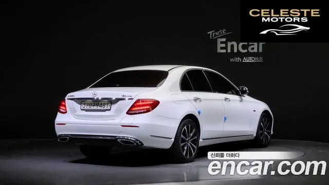 MERCEDES BENZ E-Classe W213 E300e 4MATIC Exclusive 2020 — photo 2 sur 20