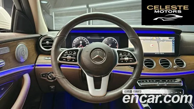 MERCEDES BENZ E-Classe W213 E300 4MATIC Exclusive 2020 — photo 13 sur 20