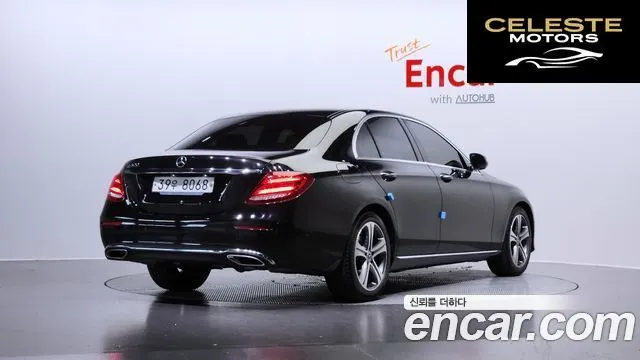 MERCEDES BENZ E-Classe W213 E300 Avantgarde 2019 — photo 2 sur 20