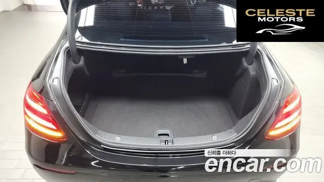 MERCEDES BENZ E-Classe W213 E300 Avantgarde 2019 — photo 20 sur 20