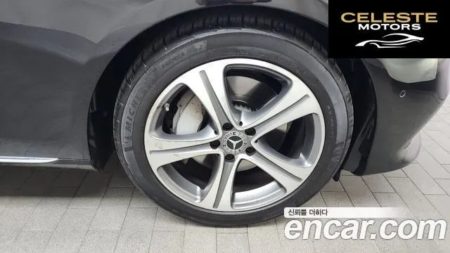 MERCEDES BENZ E-Classe W213 E300 Avantgarde 2019 — photo 5 sur 20