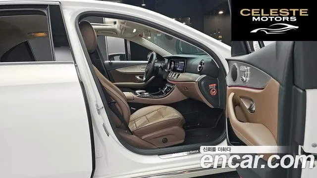 MERCEDES BENZ E-Classe W213 E200 Avantgarde 2018 — photo 11 sur 20