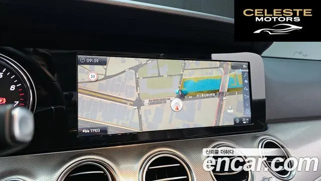 MERCEDES BENZ E-Classe W213 E200 Avantgarde 2018 — photo 14 sur 20