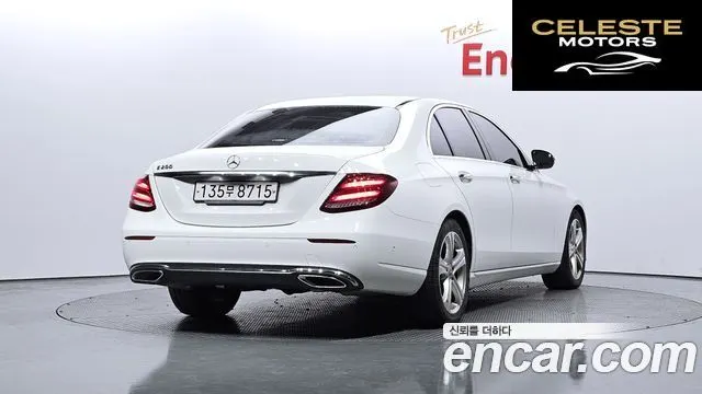 MERCEDES BENZ E-Classe W213 E200 Avantgarde 2018 — photo 2 sur 20