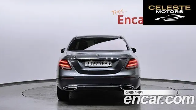 MERCEDES BENZ E-Classe W213 E300 4MATIC Exclusive 2020 — photo 4 sur 20