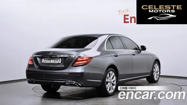 MERCEDES BENZ E-Classe W213 E300 4MATIC Exclusive 2020 — photo 2 sur 20