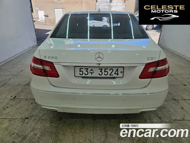 MERCEDES BENZ E-Classe W212 E220 CDI Avantgarde 2013 — photo 3 sur 26