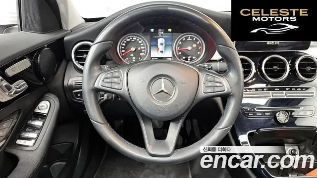 MERCEDES BENZ C-Classe W205 C200 2018 — photo 14 sur 20
