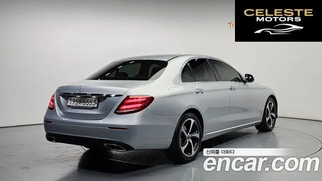 MERCEDES BENZ E-Classe W213 E250 Avantgarde 2020 — photo 2 sur 20