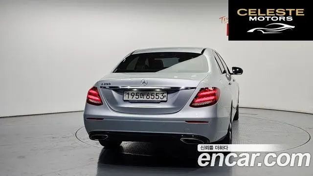 MERCEDES BENZ E-Classe W213 E250 Avantgarde 2020 — photo 4 sur 20