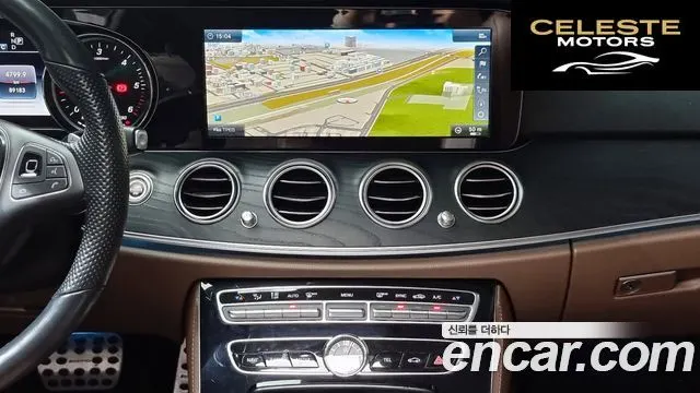 MERCEDES BENZ E-Classe W213 E220d 4MATIC Avantgarde 2018 — photo 17 sur 20