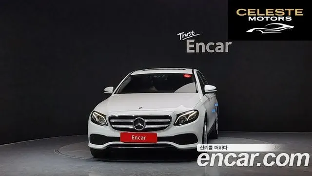 MERCEDES BENZ E-Classe W213 E220d 4MATIC Avantgarde 2018 — photo 3 sur 20