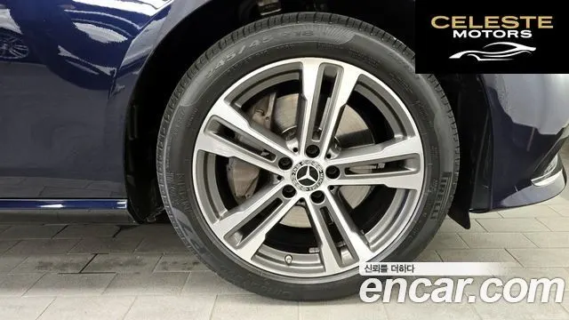MERCEDES BENZ E-Classe W213 E350 4MATIC Avantgarde 2021 — photo 5 sur 20