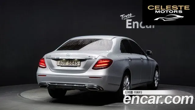 MERCEDES BENZ E-Classe W213 E300 4MATIC Exclusive 2018 — photo 2 sur 20