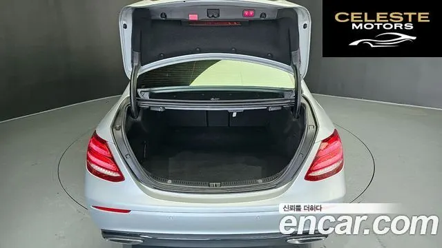 MERCEDES BENZ E-Classe W213 E250 Avantgarde 2020 — photo 20 sur 20